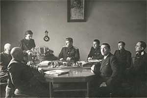 18964