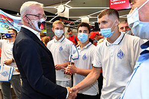92742