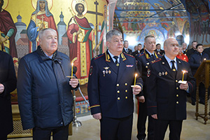 93011