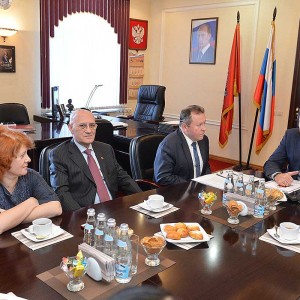 НА ЕДИНОМ ДЫХАНИИ