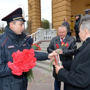 ВОСПИТЫВАТЬ ПАТРИОТОВ