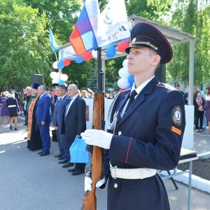 ГОРИТ В ГРУДИ ОГОНЬ НЕУГАСИМЫЙ