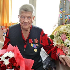 ОТСЛУЖИЛА С ЧЕСТЬЮ